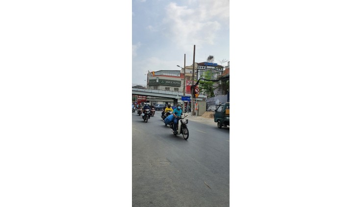 Bán Nhà MẶT TIỀN KD đường Xô Viết Nghê Tĩnh,Q.Bình Thạnh,DT:10mx40m,KC: 2 lầu,,Giá:75 tỷ.